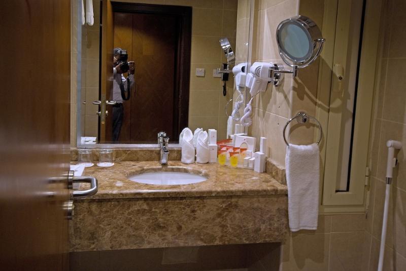 Al Qibla Hotel Медина Екстериор снимка